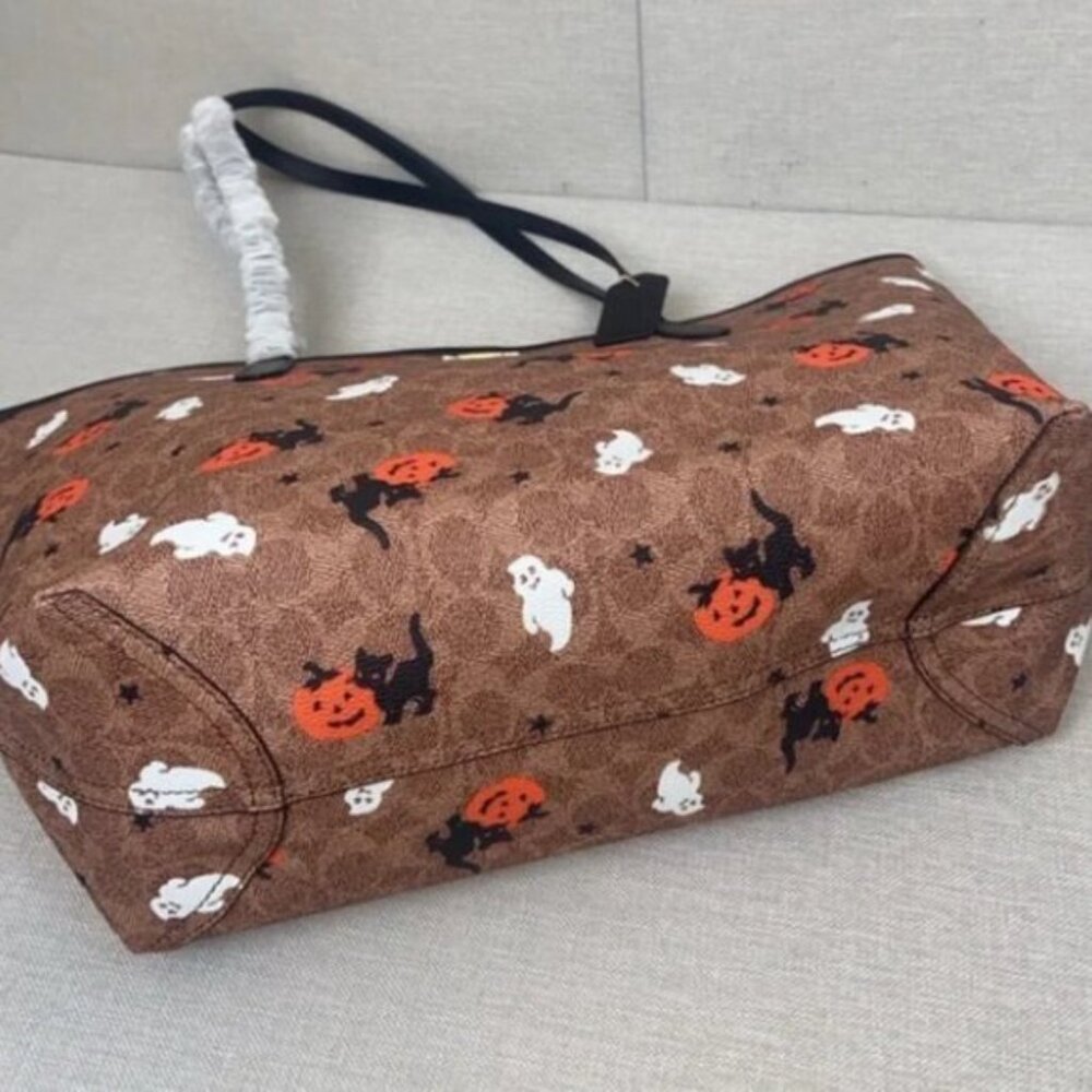 New Coach City Tote In Signature Canvas With Halloween Print CW450 - Picture 3 of 5
